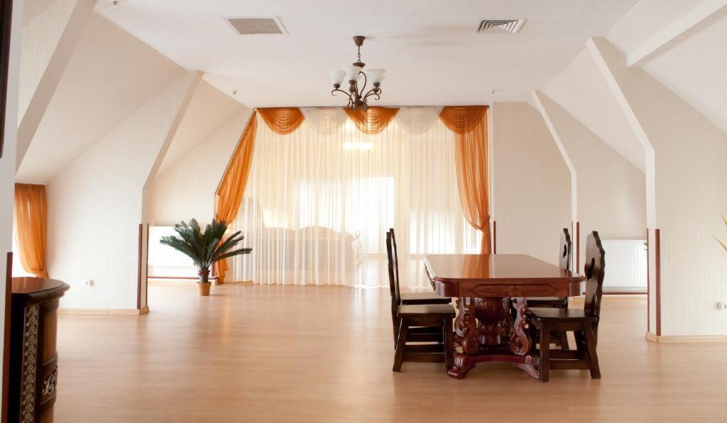 Hotel Complex Verhovina Kyjev Pokoj fotografie